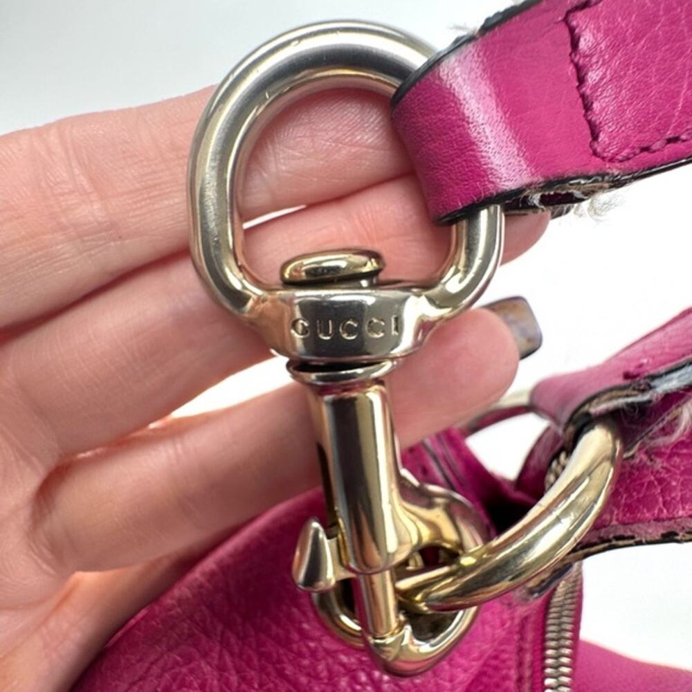 GUCCI Fuchsia Leather Soho w/tassel.Long strap and short strap/ 3 way bag. - Picture 11 of 14